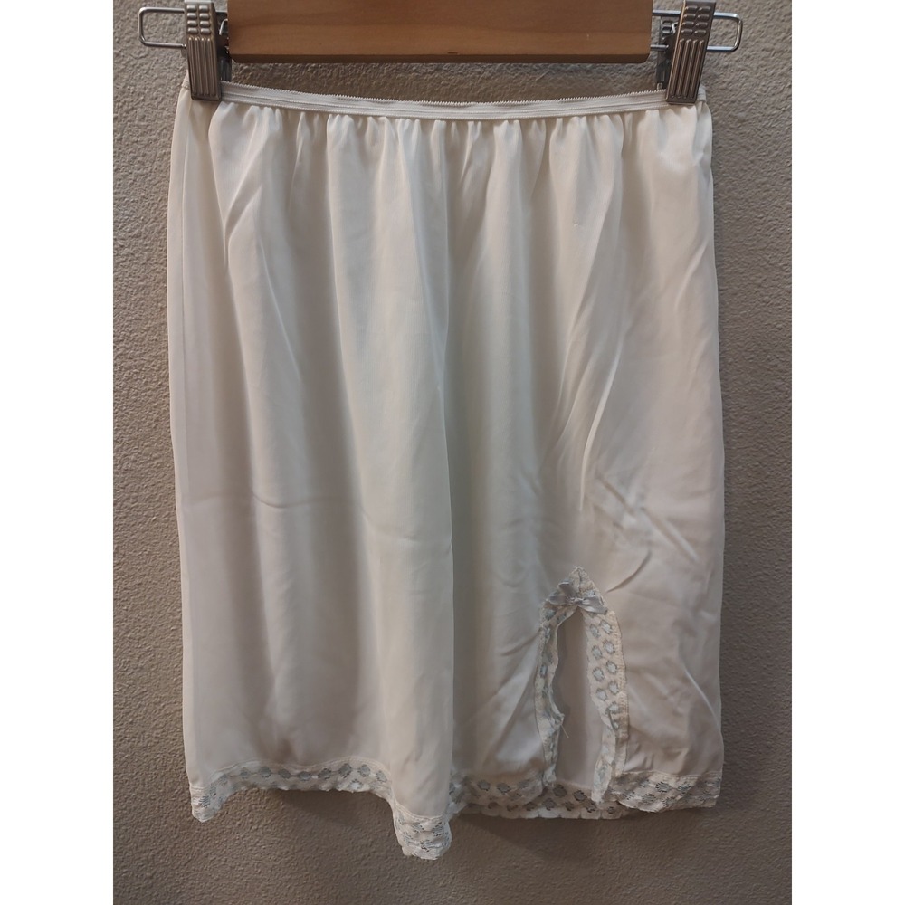 VINTAGE Adola IVORY Youth SIZE LARGE  HALF SLIP Blue Lace Trim Style #280 A5